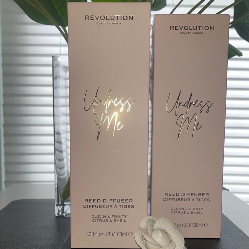 Revolution Undress Me 🌿Room Diffuser - NIB 100ml.(2 boxes included ❗️❗️